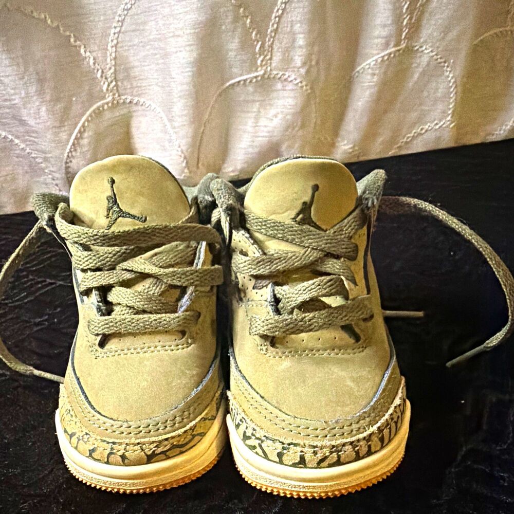 Nike Unisex Baby/Toddler Green Suede Mid Top Lace-Up Sneakers US 4.5 EU 21
